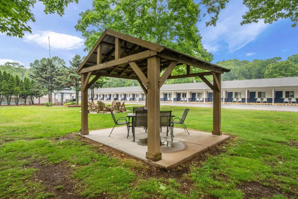 Starlite Resort hotel hero