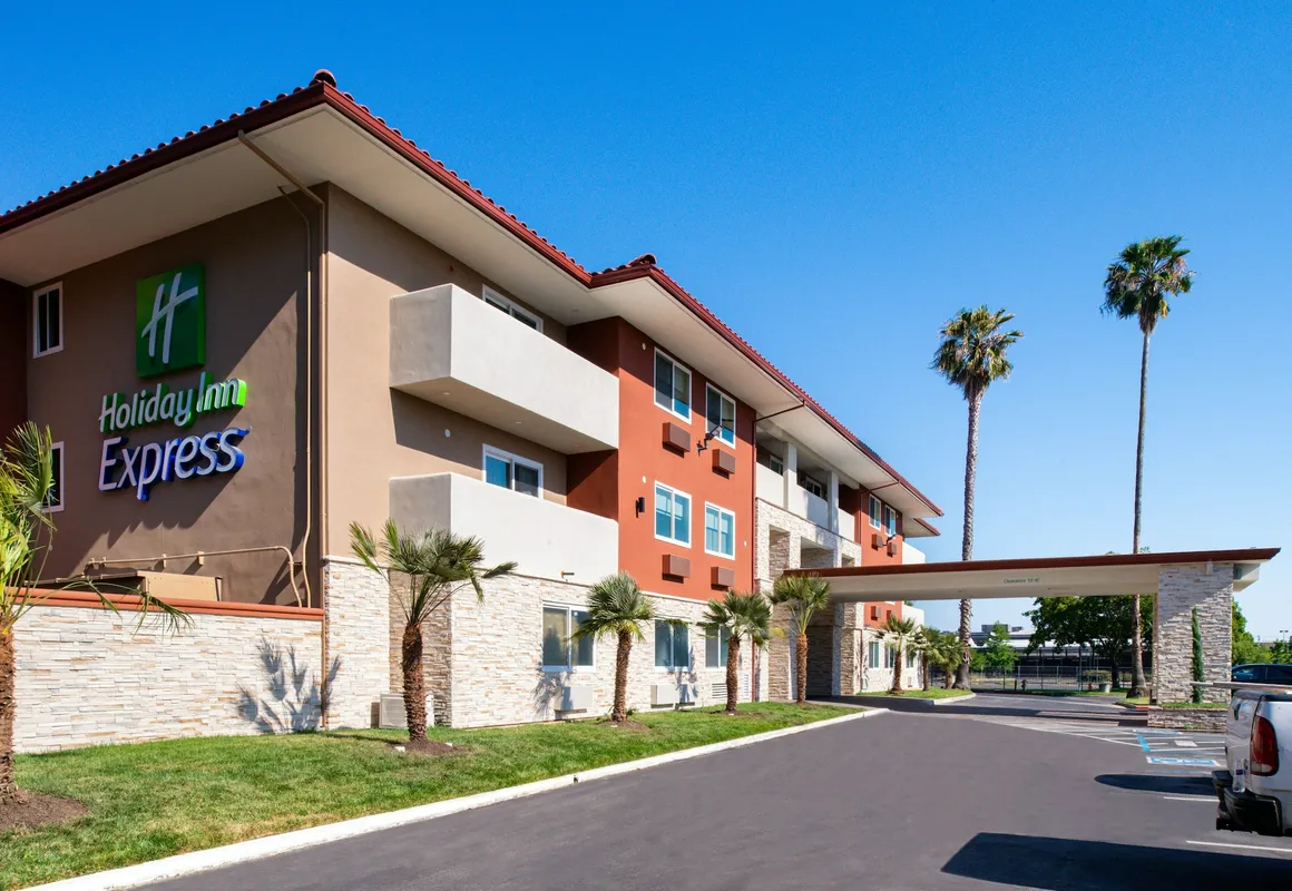 Holiday Inn Express Santa Rosa North by IHG hotel hero