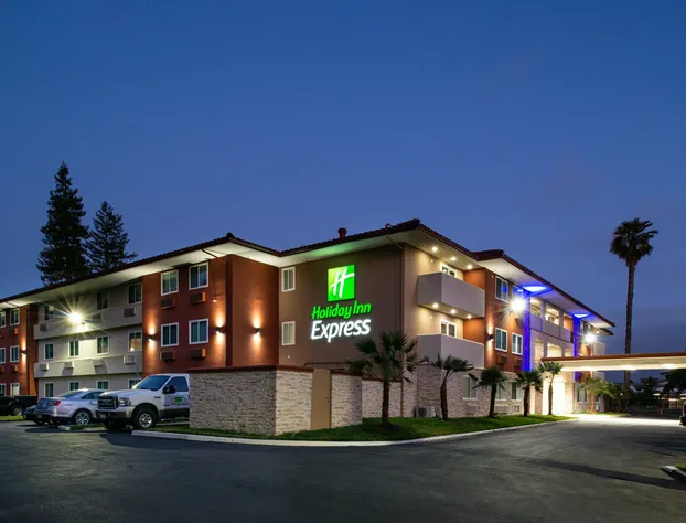 Holiday Inn Express Santa Rosa North by IHG hotel detail image 1