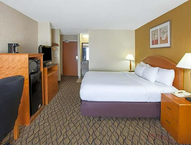 Baymont by Wyndham Canton hotel detail image 4