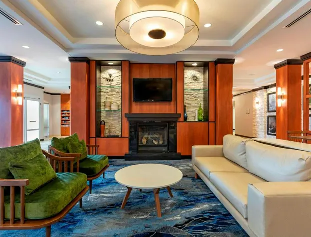 Fairfield Inn & Suites Columbus hotel detail image 3
