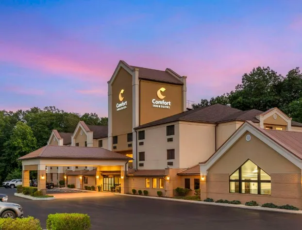 Comfort Inn & Suites LaVale - Cumberland hotel detail image 1