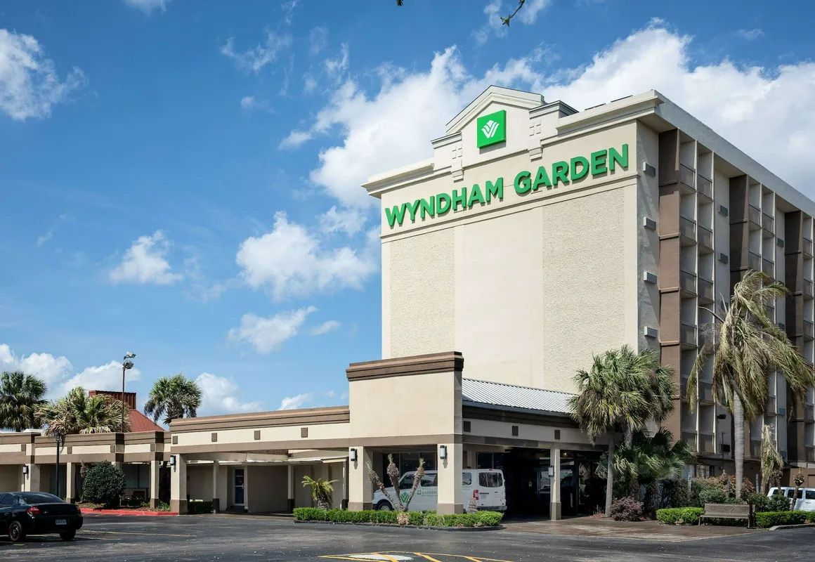 Wyndham Garden New Orleans Airport hotel hero