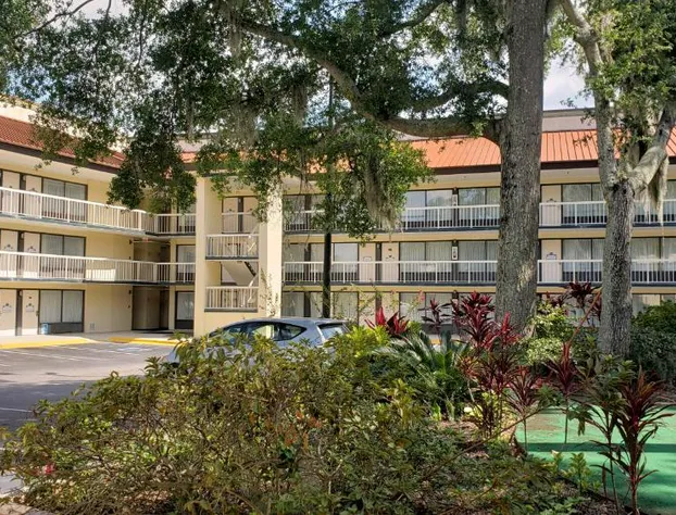 Simple Rewards Inn hotel detail image 1