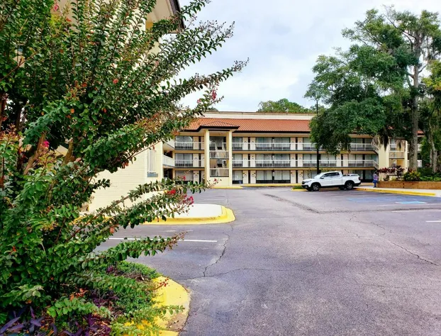 Simple Rewards Inn hotel detail image 3