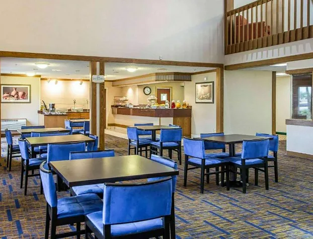 Howard Johnson by Wyndham Merrillville hotel detail image 3