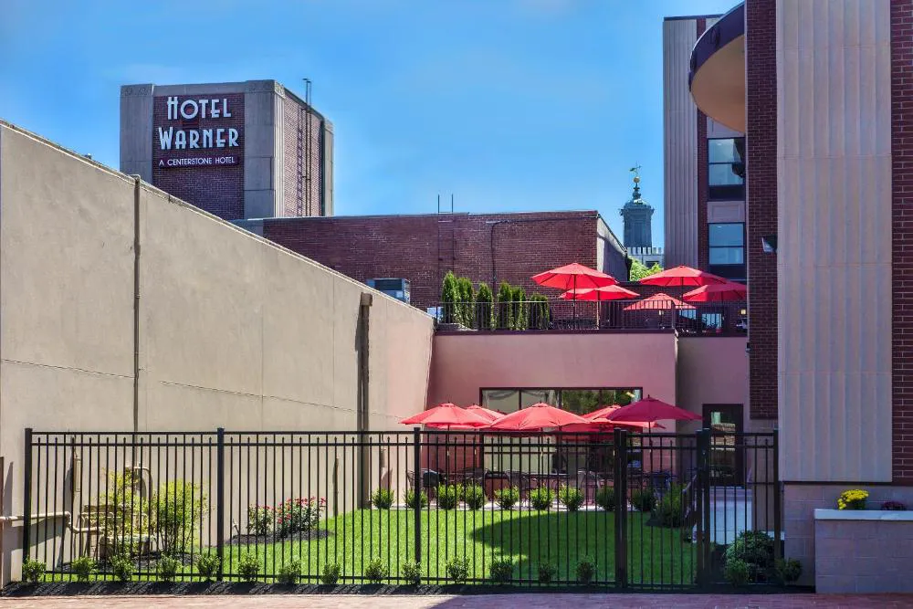 Hotel Warner hotel hero