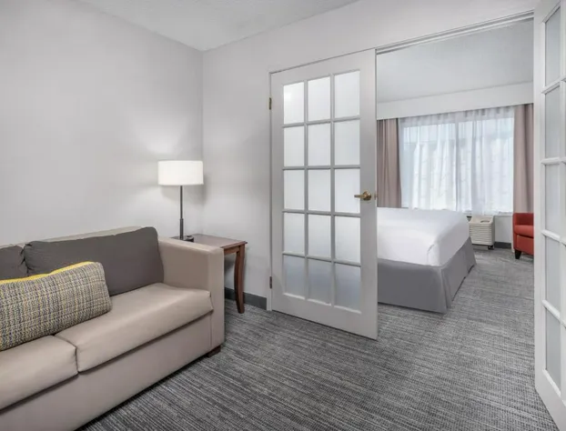 Country Inn & Suites by Radisson, Toledo, OH hotel detail image 3