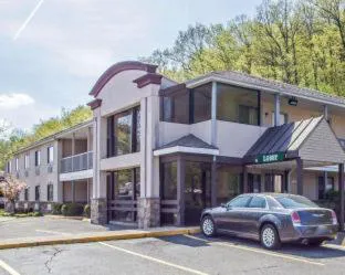 Americas Best Value Inn Torrington CT hotel hero