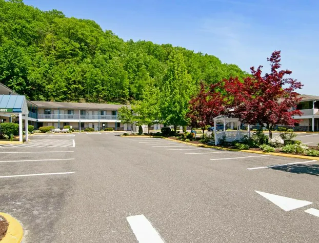 Americas Best Value Inn Torrington CT hotel detail image 2