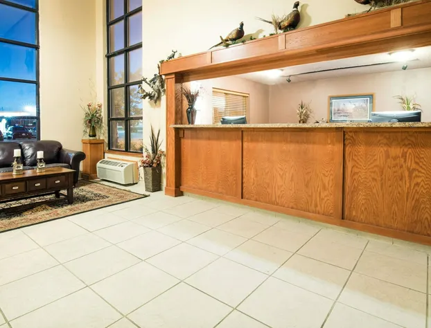 Howard Johnson Hotel & Suites by Wyndham Oacoma hotel detail image 1