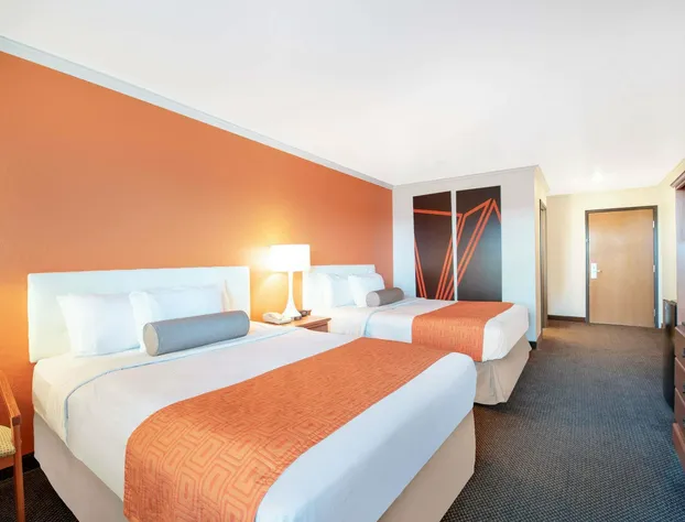 Howard Johnson Hotel & Suites by Wyndham Oacoma hotel detail image 4