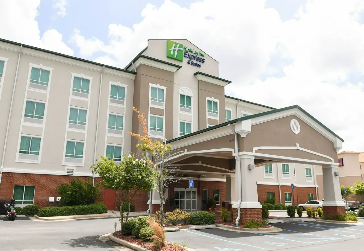 Holiday Inn Express & Suites Valdosta West - Mall Area by IHG hotel hero