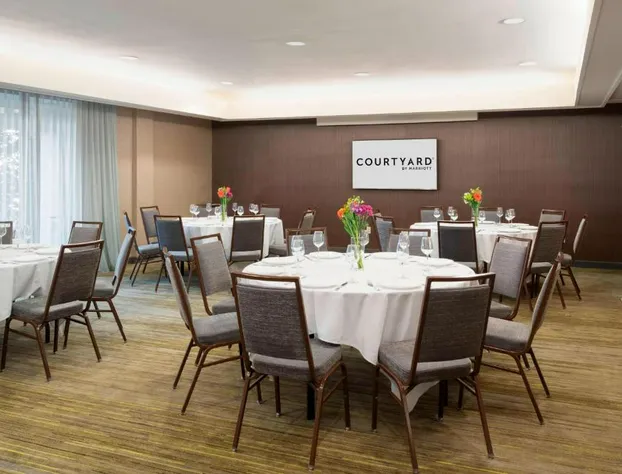 Courtyard by Marriott Princeton hotel detail image 1