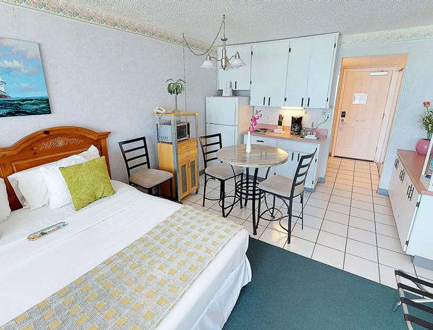 Island Inn Beach Resort hotel detail image 4