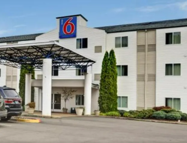 Motel 6 Roseburg, OR hotel detail image 1