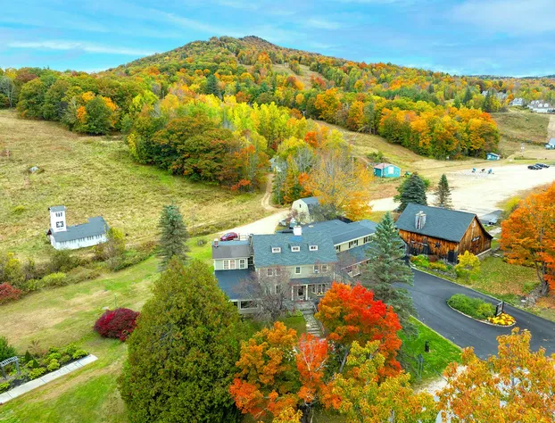 Whitneys Inn at Black Mountain hotel detail image 3