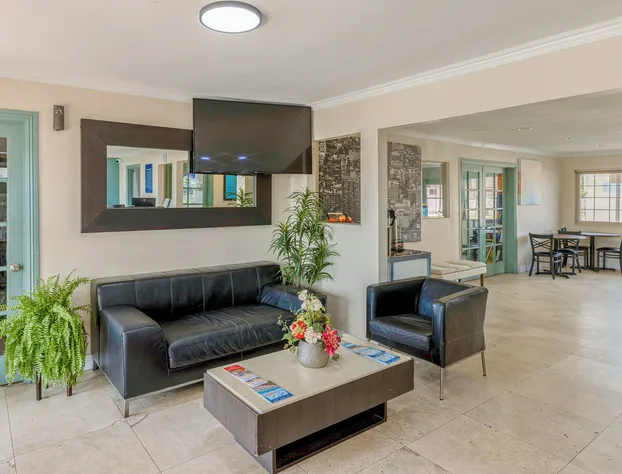 Hotel Avenida - Oceanside Camp Pendleton hotel detail image 3