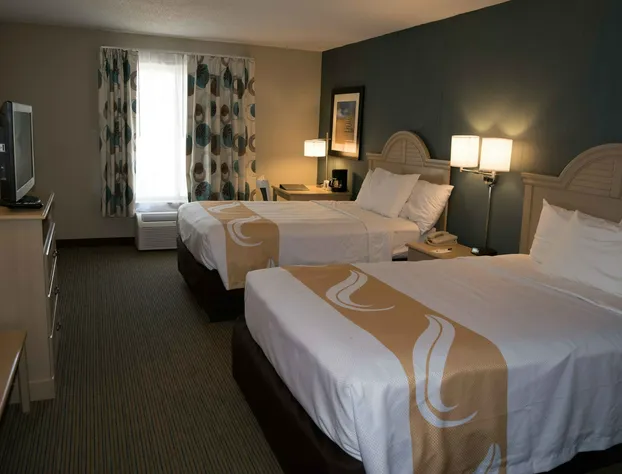 Quality Inn & Suites hotel detail image 1