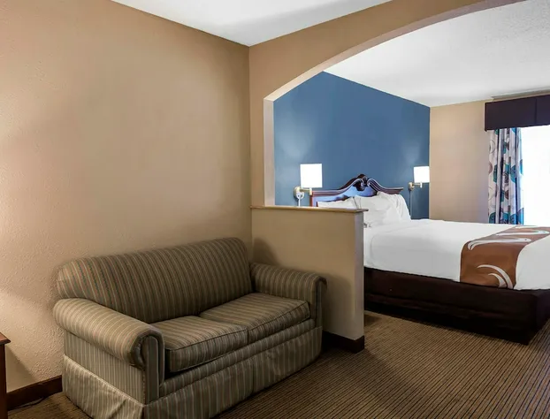 Quality Inn & Suites hotel detail image 4