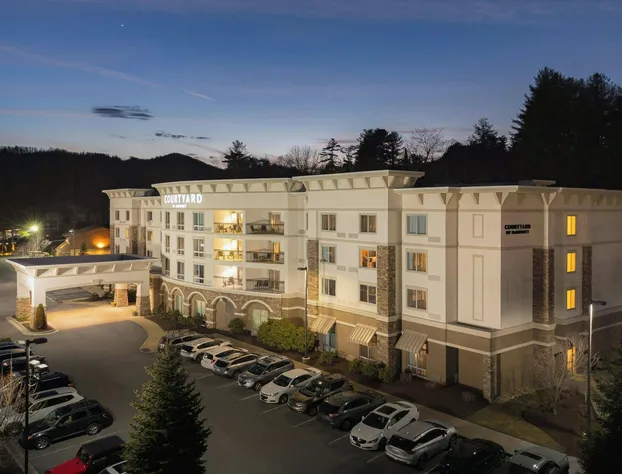 Courtyard Boone hotel detail image 1