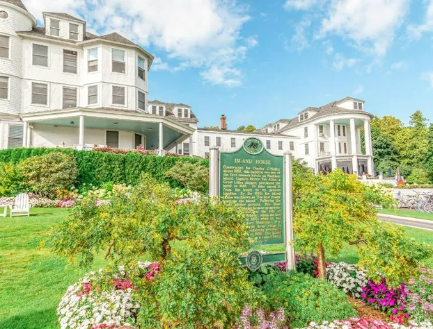 Island House Hotel hotel detail image 1