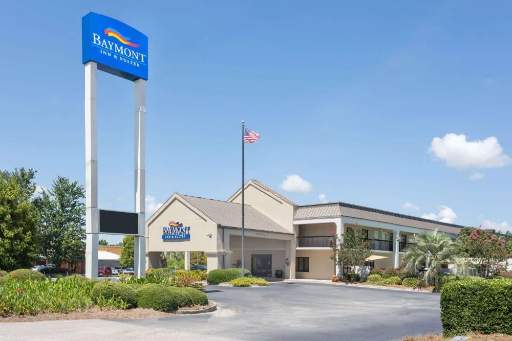 Baymont by Wyndham Orangeburg North hotel hero
