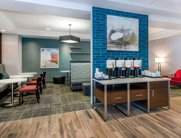 Hampton Inn & Suites Burlington, NC hotel detail image 4