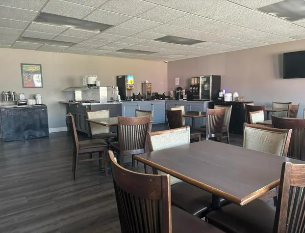 Angel Inn Near IMAX, a Travelodge by Wyndham hotel detail image 4