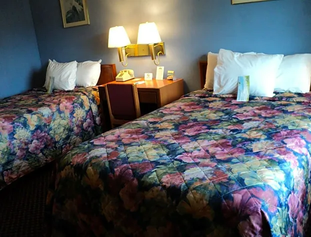 Knights Inn Cleveland hotel detail image 1