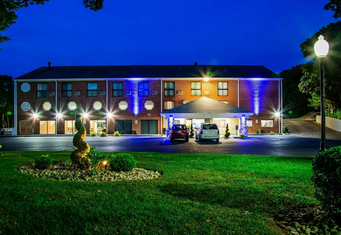 Best Western Cape Cod Hotel hotel hero