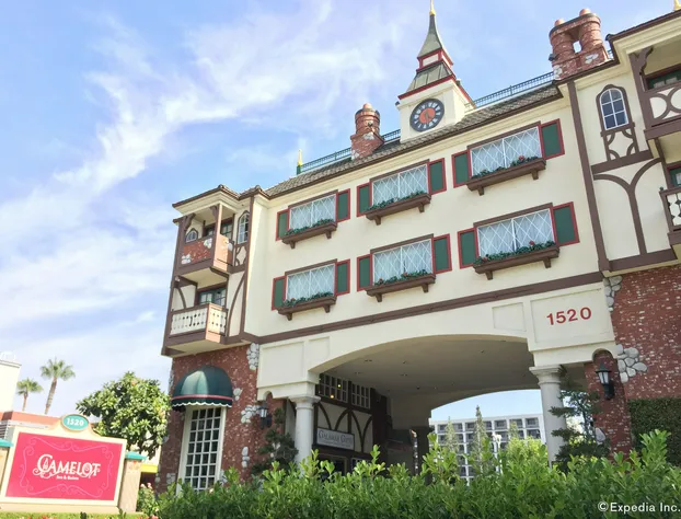 Anaheim Camelot Inn & Suites hotel detail image 2