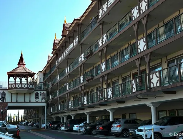 Anaheim Camelot Inn & Suites hotel detail image 3