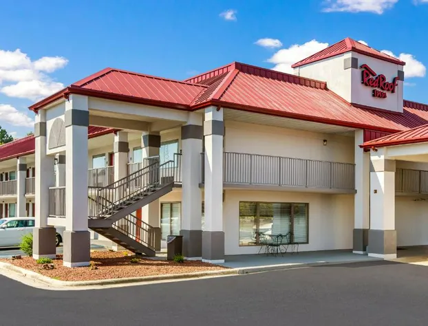 Red Roof Inn Fayetteville I-95 hotel detail image 2