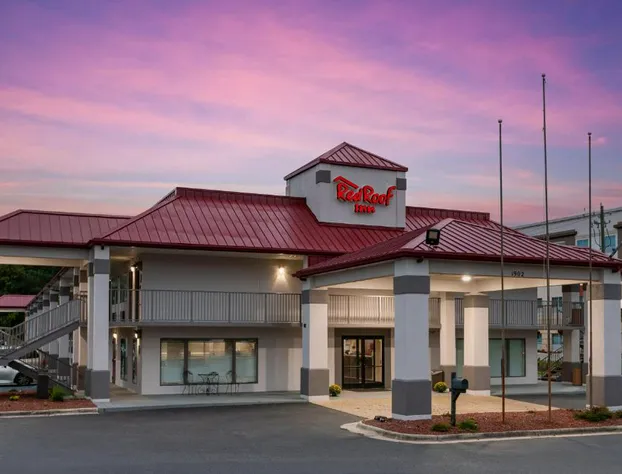 Red Roof Inn Fayetteville I-95 hotel detail image 2