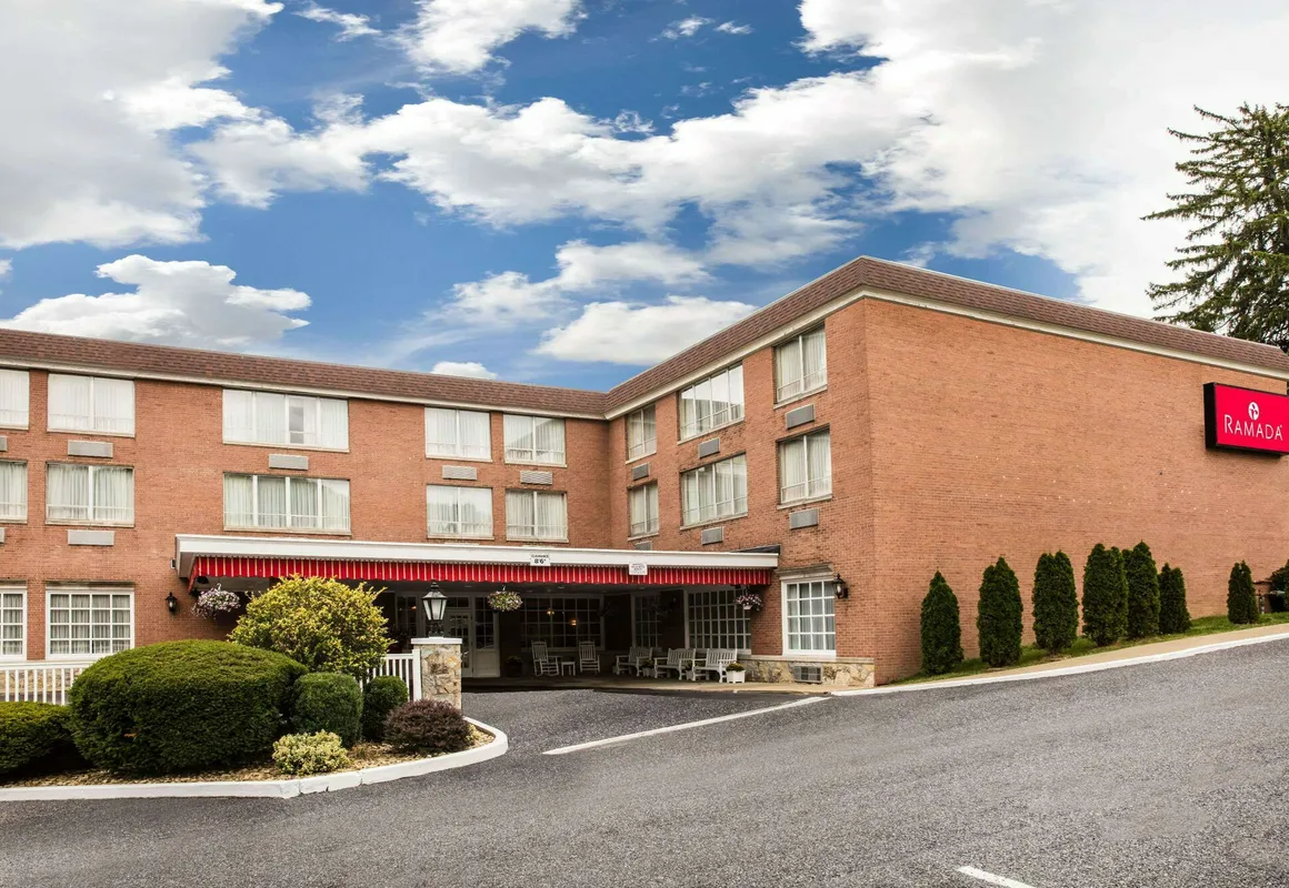 Ramada by Wyndham Ligonier hotel hero