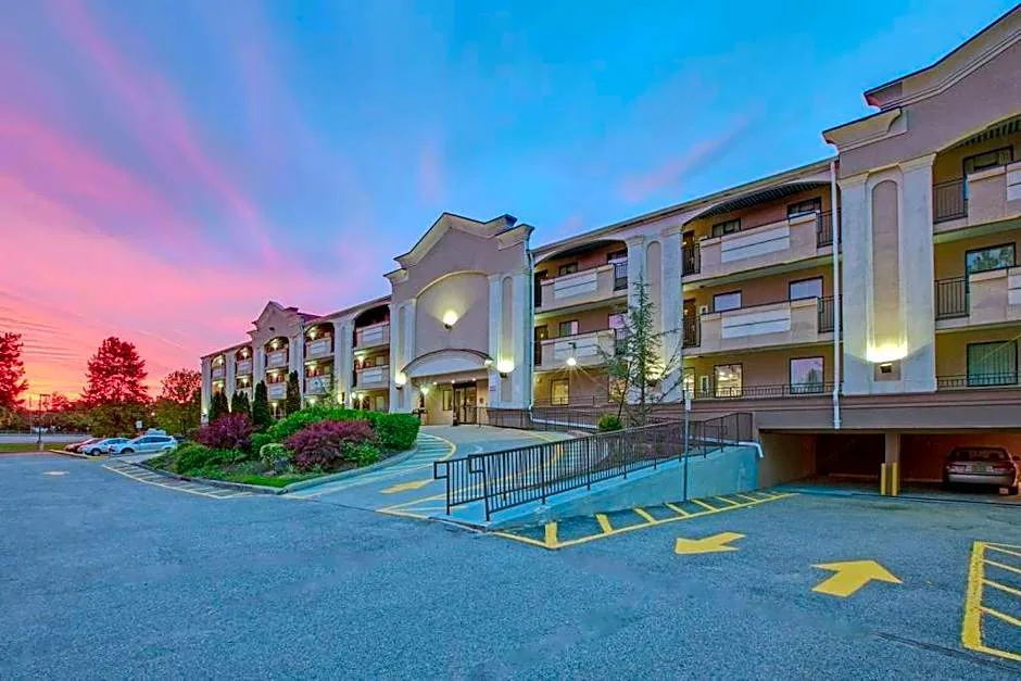 Travelodge by Wyndham Parsippany hotel hero