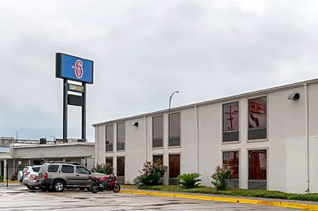 Motel 6 New Orleans, LA - Near Downtown hotel hero