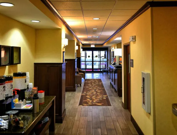 Hampton Inn Geneseo hotel detail image 2