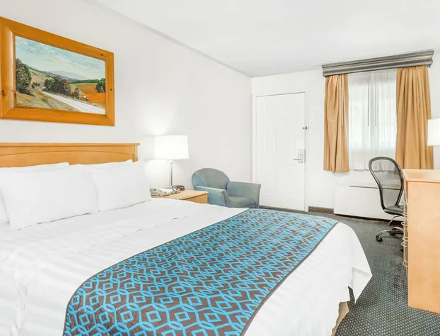 Days Inn by Wyndham Jefferson hotel detail image 1