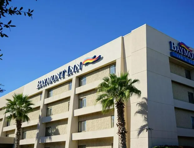 Baymont by Wyndham Arlington At Six Flags Dr hotel detail image 1