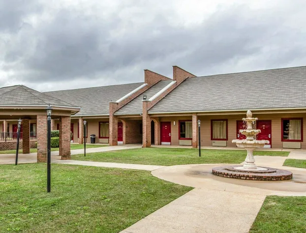 Econo Lodge Inn & Suites Enterprise hotel detail image 2