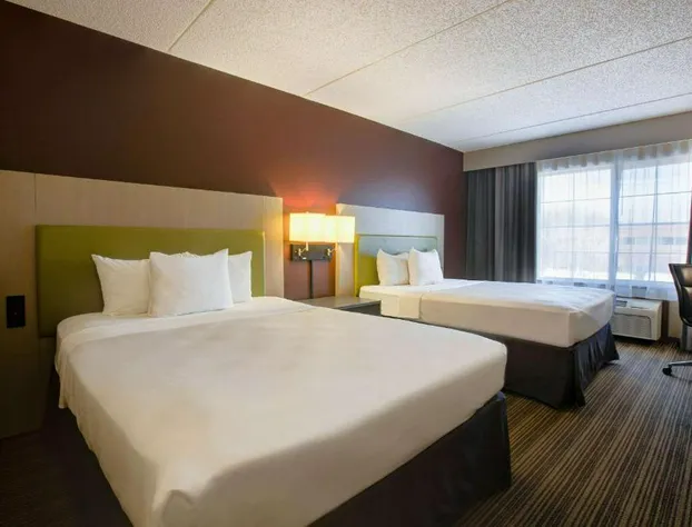 Comfort Inn & Suites St. Paul Northeast hotel detail image 4