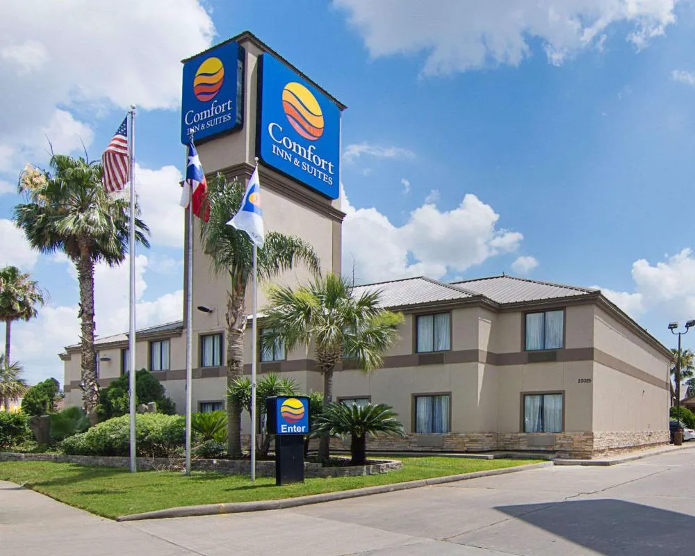 Comfort Inn & Suites Houston Key-Katy hotel hero