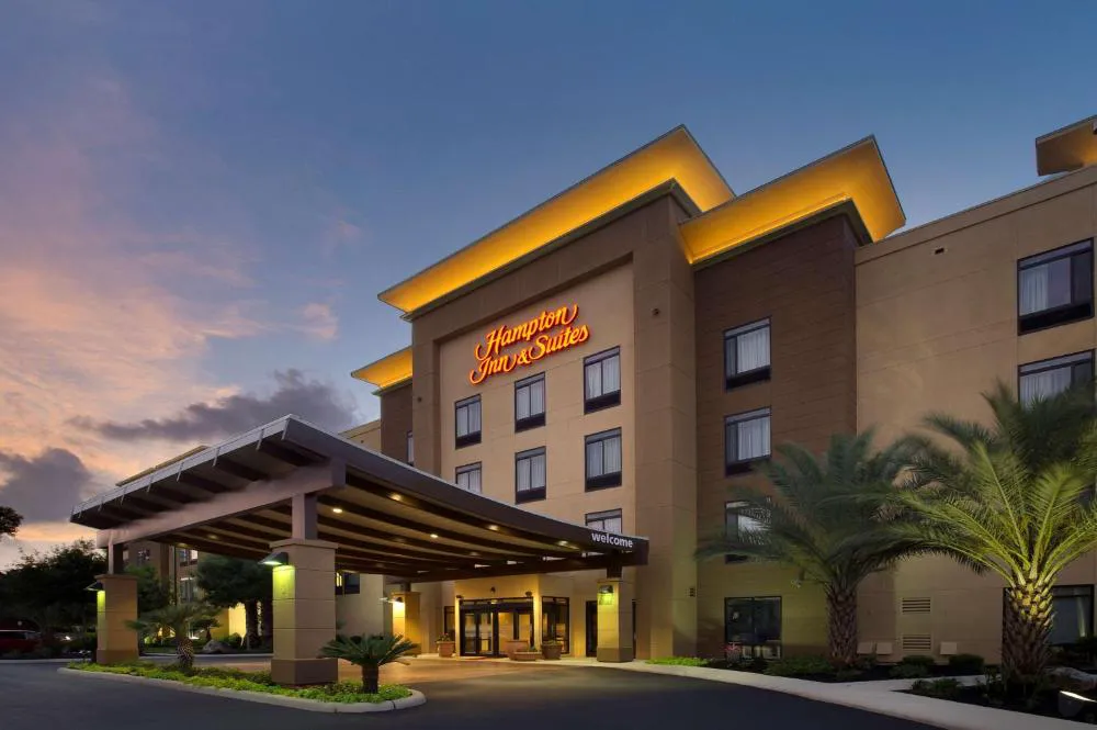 Hampton Inn & Suites San Antonio Northwest/Medical Center hotel hero