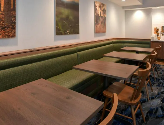 Fairfield Inn & Suites by Marriott Arlington Six Flags hotel detail image 4