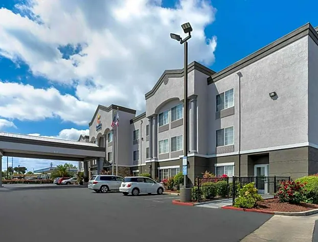 Comfort Inn & Suites Sacramento - University Area hotel detail image 1