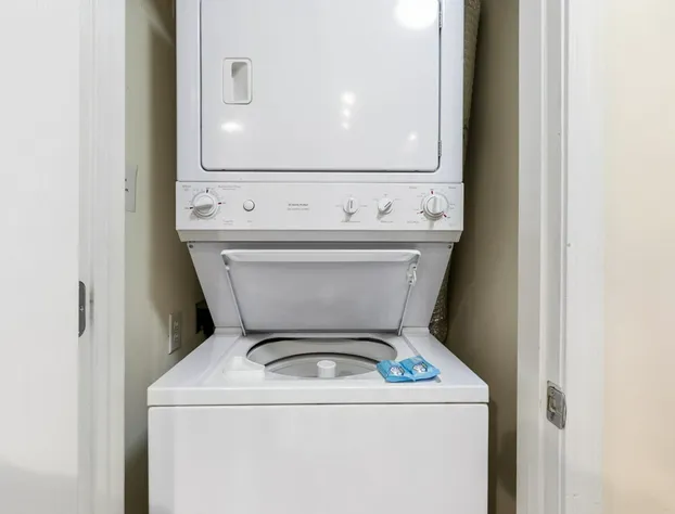 Bahama Sands Luxury Condominiums hotel detail image 2