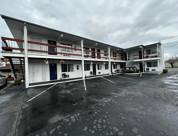 Travelers Inn by OYO Longview Kelso hotel detail image 2