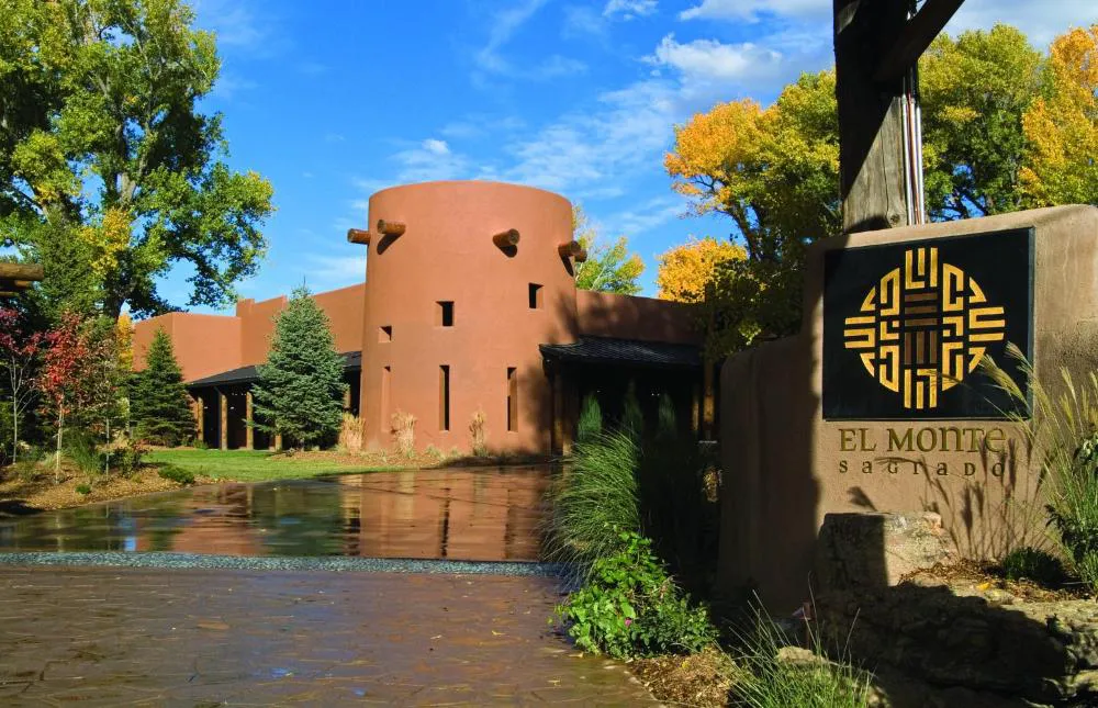 El Monte Sagrado Living Resort & Spa hotel hero